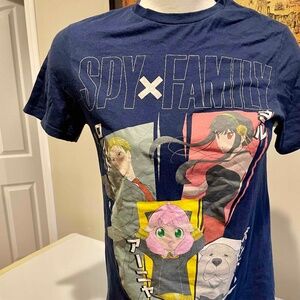 Spy X Family t-shirt by Crunchyroll size Small